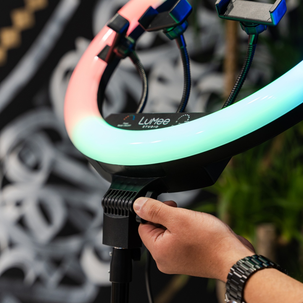 LuMee Studio 18" RGB Ring Light (Black)