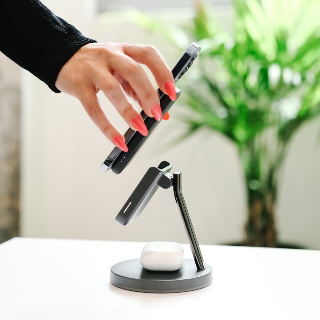 Anker 2-in-1 Magnetic Wireless Charger MagGo (Black)