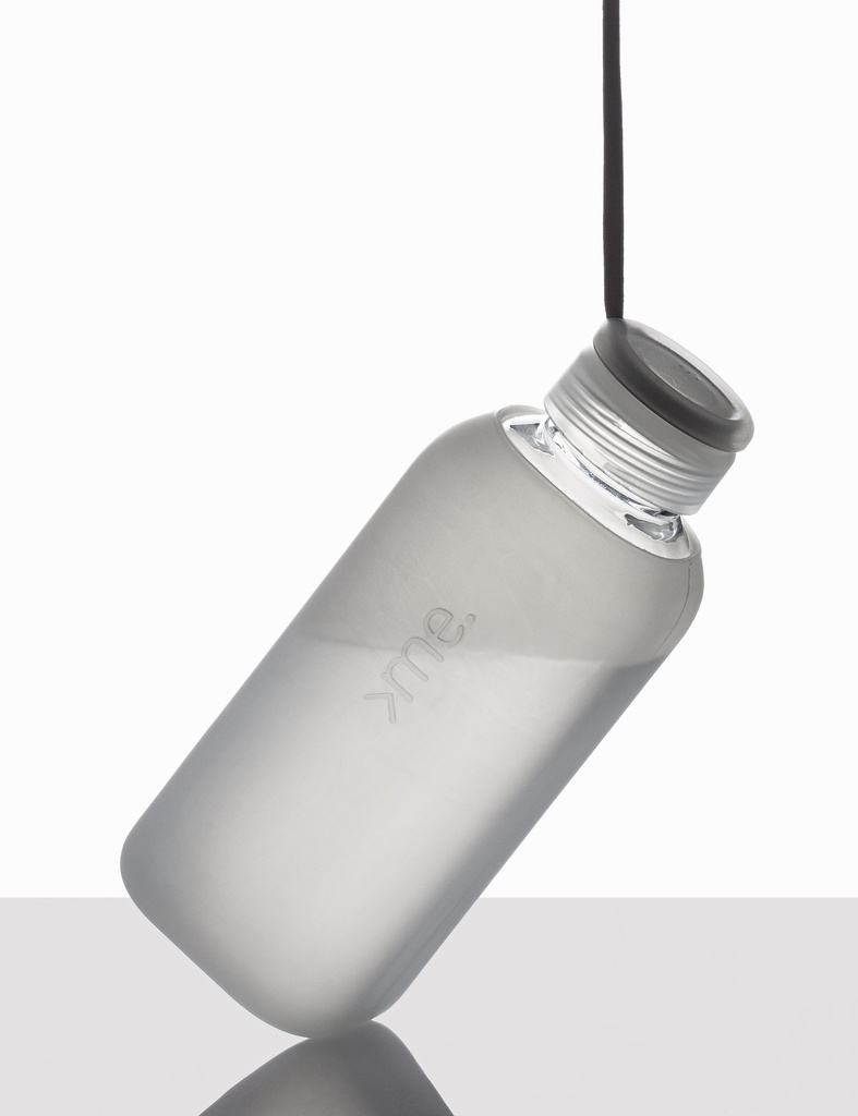 Squireme Y1 Glass Bottle with Silicone Sleeve 600ml (Fire Red)