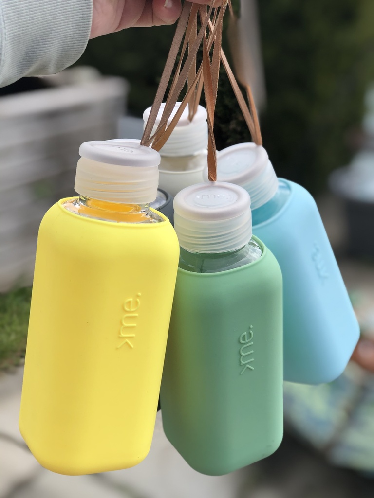 Squireme Y1 Glass Bottle with Silicone Sleeve 600ml (Fire Red)