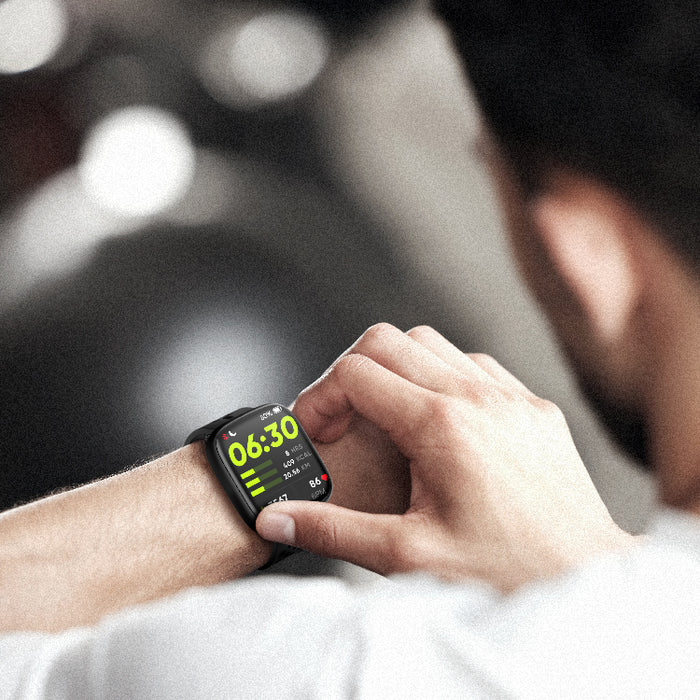 Momax 1-Wear Lite Smart Watch (Black)