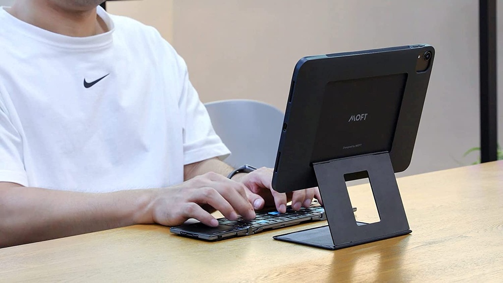 Moft Float Case for iPad 11"  (Black)